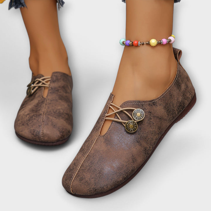 Noeva – Buty z Retro Akcentem