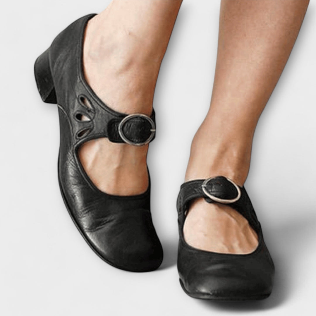 Lorene – Buty Mary Jane z Ozdobną Klamrą