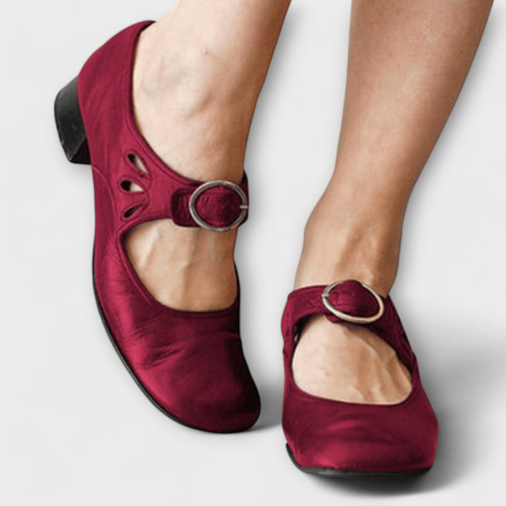 Lorene – Buty Mary Jane z Ozdobną Klamrą