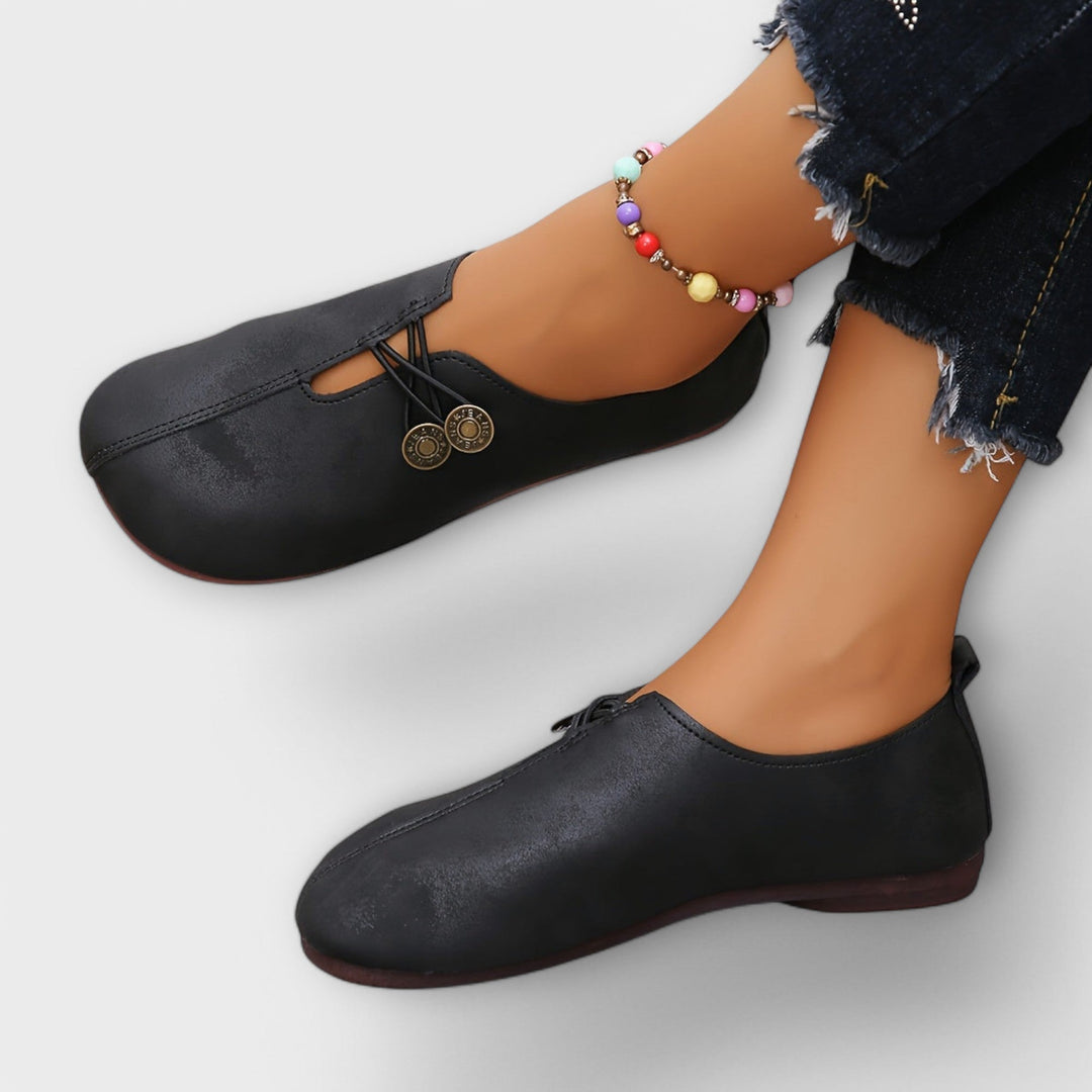 Noeva – Buty z Retro Akcentem